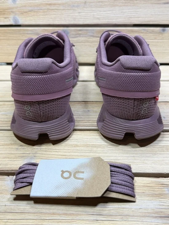 ON RUNNING Cloud 5 Wmns 'Fig/Quartz,' Size 7.5 - Picture 7 of 11